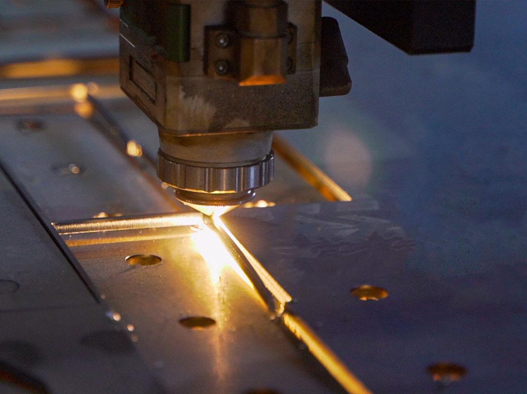 Corte a laser de chapa: Precisão e eficiência em cada projeto